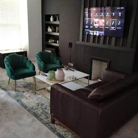 White Birds Townhouse In Sligo Town Center Apartment Bagian luar foto