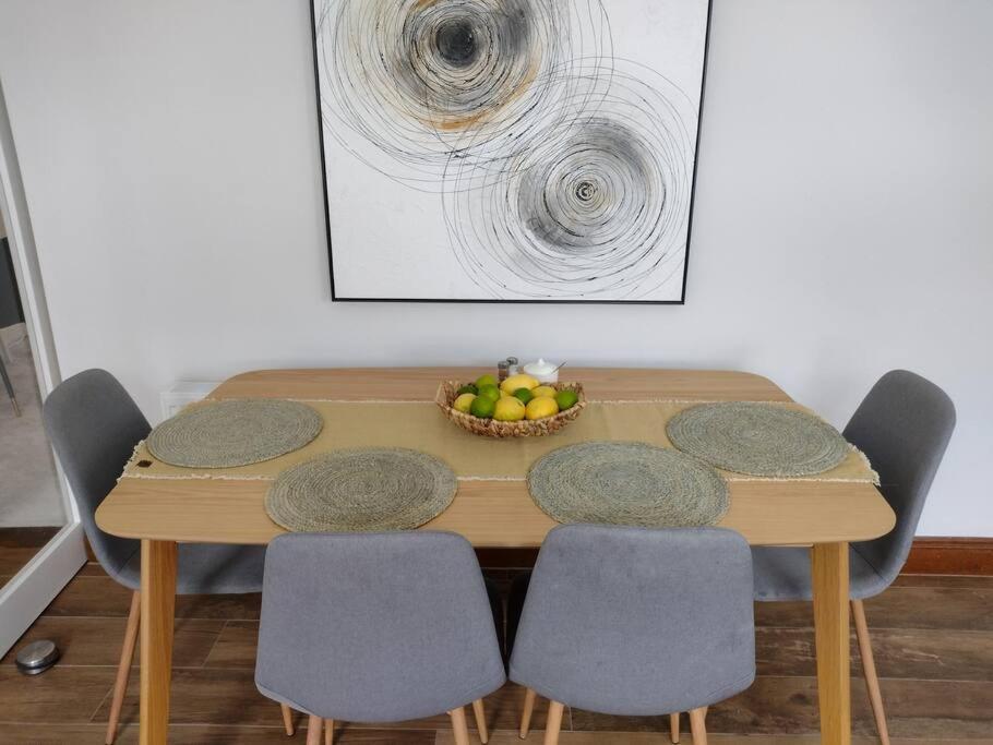 White Birds Townhouse In Sligo Town Center Apartment Bagian luar foto